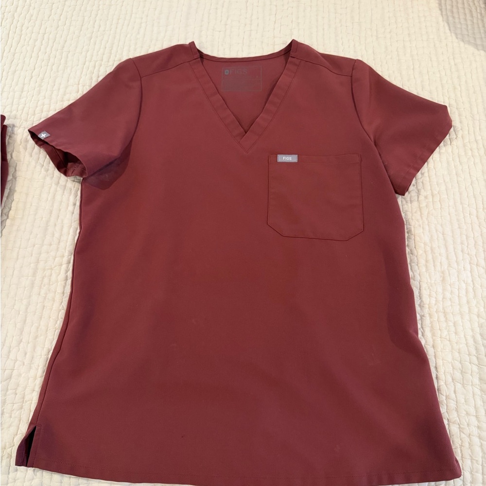 Figs V-Neck Scrub Top
